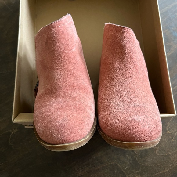 Lucky Brand ankle booties - Picture 3 of 6